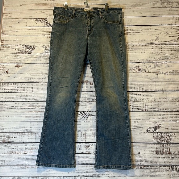 Levi's Signature‎ Stretch Low Rise Bootcut Jeans Size 12M - Picture 1 of 6